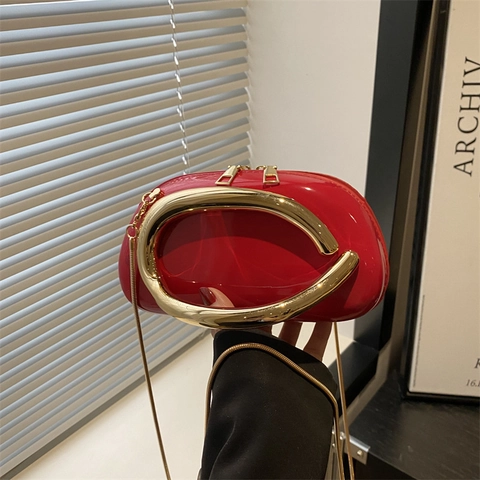 Women Acrylic Crossbody Bag Shiny Patent Leather Fashion Shell Bag Metal C-Shaped Handle Chain Shoulder Bag Avant-Garde Handbag Party