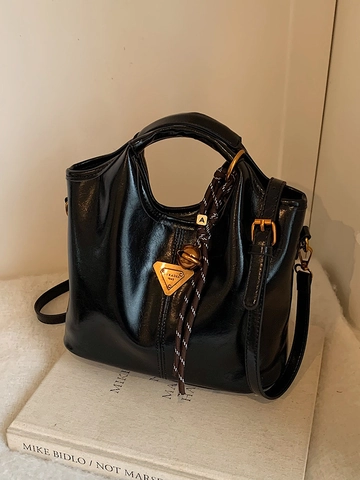 Bolso De Mano Tote Para Mujer Cuero PU Brillante Retro Alta Gama Bolso De Hombro Con Logo Triángulo Y Colgante