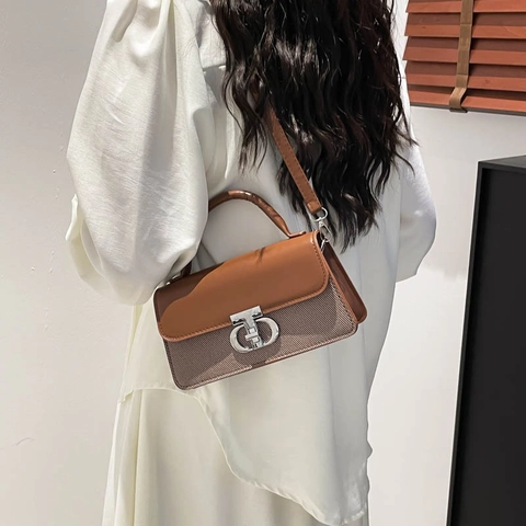 Sac Bandoulière Femme Élégant En Cuir PU Avec Épissure De Tissu Serrure Métallique Sac À Main Sac À Épaule Versatile