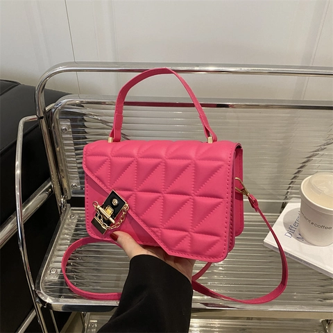 Women Quilted Crossbody Bag PU Leather Diamond Pattern Handbag With Golden Lock Small Square Shoulder Bag For Daily Fashion