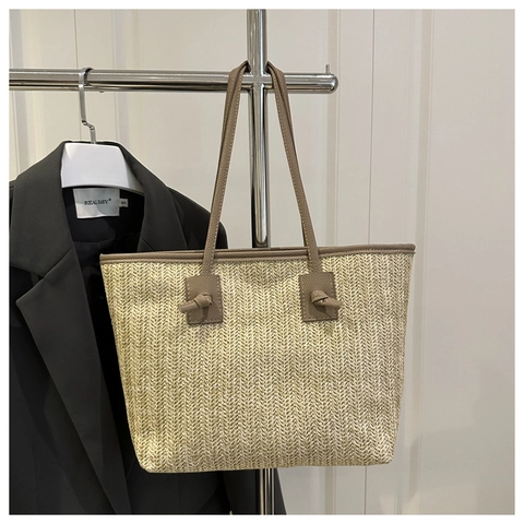 Women Large Capacity Straw Woven Tote Bag With PU Leather Shoulder Straps Summer Beach Vacation Commuter Handbag