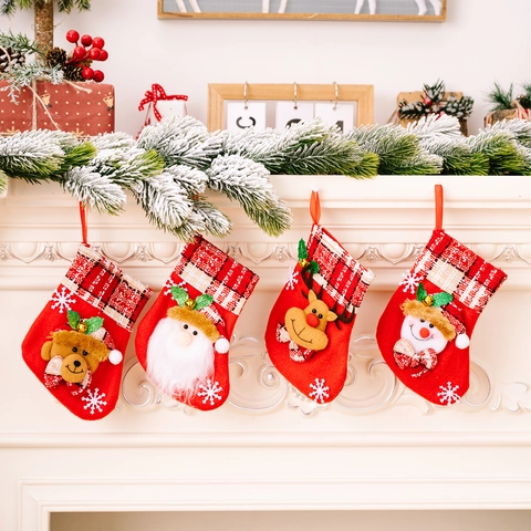 Mini Weihnachtsstrümpfe Mit Glocken Karomuster Cartoon Weihnachtsmann Schneemann Bär Rentier Hängende Weihnachtsbaum Deko Geschenk Socke
