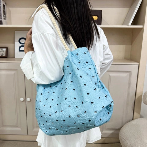 Sac Cabas en Toile Décontracté pour Femmes Imprimé Nœud Texture Plissée Grande Capacité Sac à Épaule Poignée Corde Style Coréen