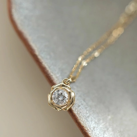 Collana Con Ciondolo A Rosa In Rame Placcato Oro Con Intarsio Di Zircone Elegante Catena A Clavicola Per Donne