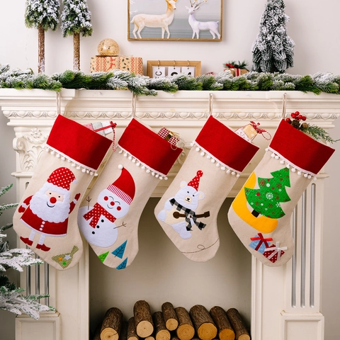 Calze Di Natale Tela Di Iuta Ricamo Applicato Bordo Pompon Decorazione Festiva Ornamenti Da Appendere Camino Casa