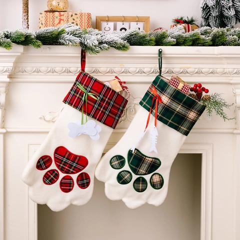 Pluche Huisdier Poot Kerstsok Met Bot Visgraat Bedeltjes Ruitjes Design Open Haard Feestdag Hangende Decoratie Cadeauzakje