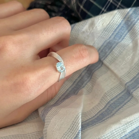 Verstelbare Koperen Ring Verzilverd Ovalen Lichtblauwe Zirkonia Getextureerde Band Minimalistische Elegante Sieraden Voor Dames