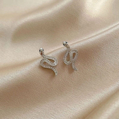 Boucles D'oreilles Puces Forme Serpent Uniques Avec Strass Zircon Cuivre Accessoire De Mode Minimaliste Femmes Tendance