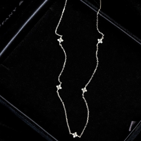 Kupferkette Mit Vierblättrigen Blütenanhängern Kleiner Zirkon Schlüsselbeinkette Glänzender Schmuck Geschenk Für Damen