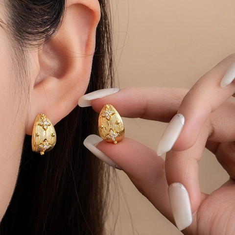 Zircon Copper C Shaped Stud Earrings Women Brushed Texture Star Inlay Gold Tone Simple Fashion Jewelry Accessory