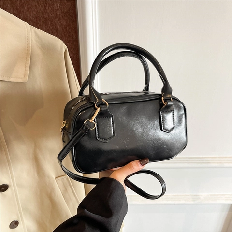 Borsa da Bowling in Pelle PU Vintage da Donna Semplice Versatile Borsa a Tracolla Urbana Tracolla Regolabile Hardware Dorato Retrò Per Uso Quotidiano