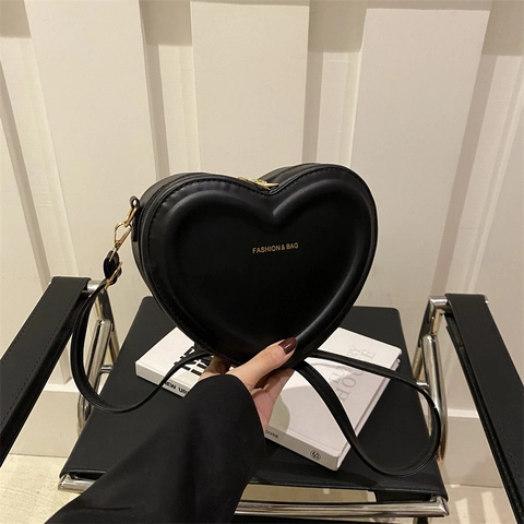 Women Fashion Heart Shaped Crossbody Bag Sweet PU Leather Shoulder Bag Small Purse With Gold Hardware For Daily Dating Party