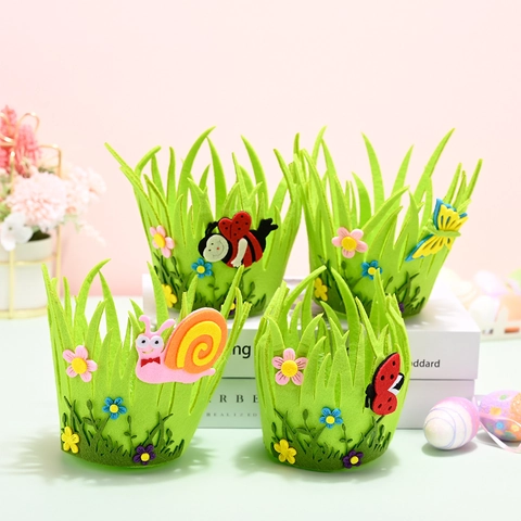 Easter Grass Shape Non-woven Fabric Basket Cartoon Insect Bee Ladybug Snail Butterfly Decorative Candy Gift Storage Bag