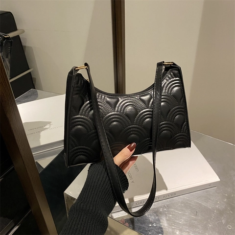 Bolso de Axila de Diseño de Nicho Francés para Mujer Cuero PU Acolchado Patrón de Concha Bolso Baguette Con Cremallera Dorada