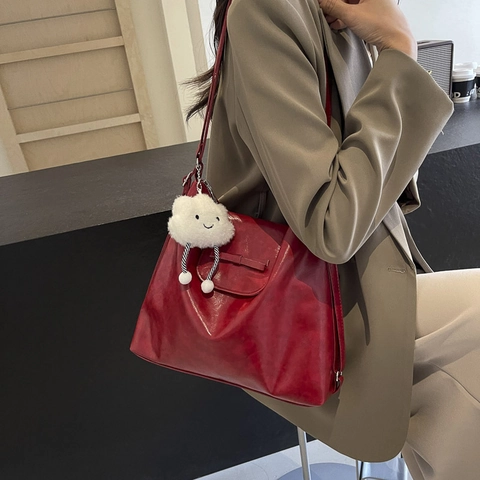 Bolso Tote de Cuero PU de Gran Capacidad Con Lazo y Colgante de Nube Mujer Urbano Simple Diario Bolso de Hombro