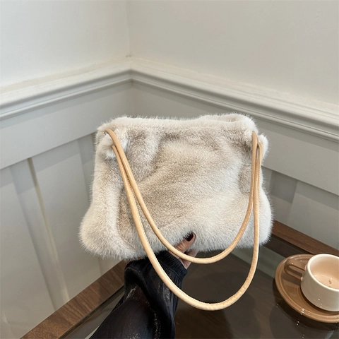 Women's Plush Faux Fur Tote Bag Solid Color Furry Underarm Shoulder Bag With Synthetic Leather Straps For Winter Autumn