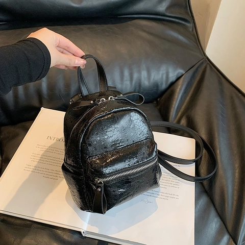 Damen Mini Rucksack Glänzendem PU Leder Mode Riss Struktur Kleine Reise Schultertasche Täglich Casual Rucksack