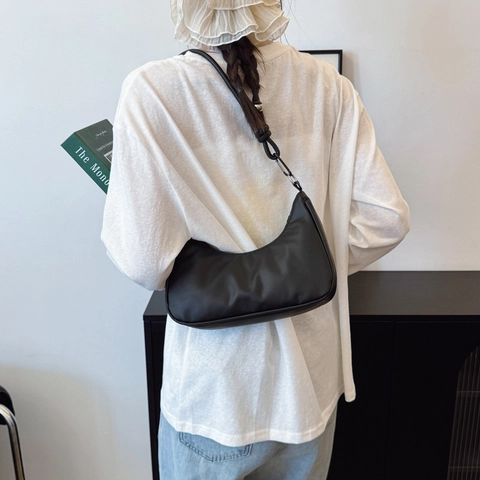 Minimalist Black Hobo Bag PU Leather Crescent Shape Knotted Strap Silver Metal Ring Underarm Shoulder Bag For Women