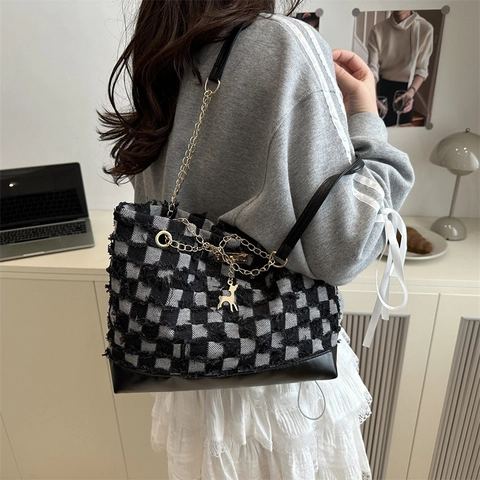 Borsa Tote in Denim Donna Bordo Sfilacciato Scacchiera Stella Tracolla Catena Oro Ciondolo Cervo Casual Pendolare