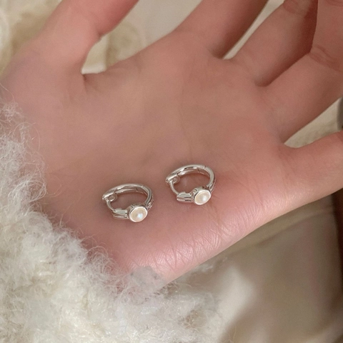 Artificial Pearl Creolen Kupfer Elegant Minimalistisch Rund Schmuck Mit Silbernem Ohrstecker Für Frauen Mode Accessoire