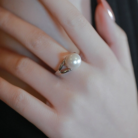 Elegant Artificial Pearl Ring White Shell Artificial Pearl Copper Intertwined Cross Hollow Adjustable Open Band For Women Fashion