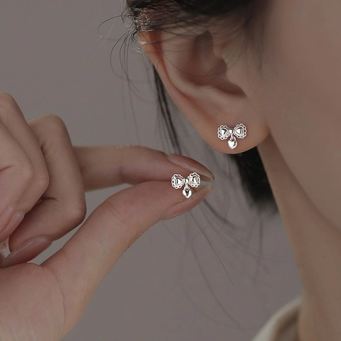 Bowknot Herz Anhänger Ohrstecker Kupfer Mit 925 Sterling Silber Ohrringpfosten Elegant Süß Hohl Spitze Design Für Frauen