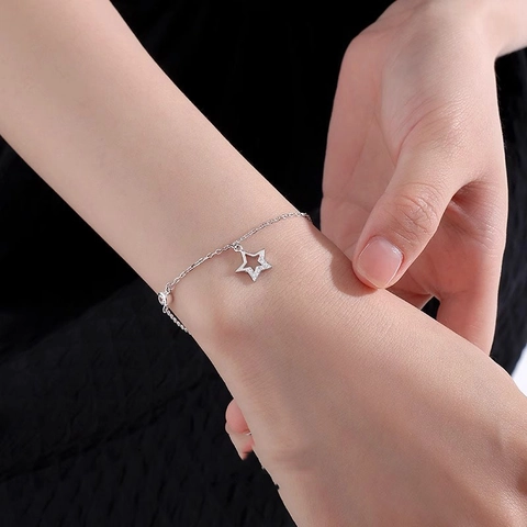 Elegant Star Bracelet For Women Copper With Zircon Hollow Pentagram Charm Minimalist Luxury Style Jewelry Gift