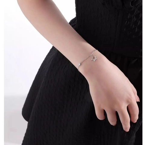 Elegant Star Bracelet For Women Copper With Zircon Hollow Pentagram Charm Minimalist Luxury Style Jewelry Gift