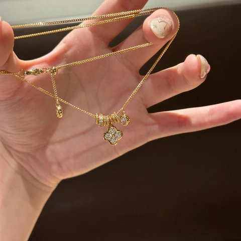 Collana In Rame Con Pendente Quadrifoglio In Zircone Perle Tonde Fascino Lusso Leggero Catena Di Claviccola Donna