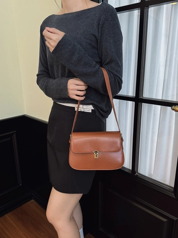 Vintage Solid Color PU Leather Baguette Bag For Women Minimalist Flap Shoulder Bag With Metal Buckle Chic Underarm Bag