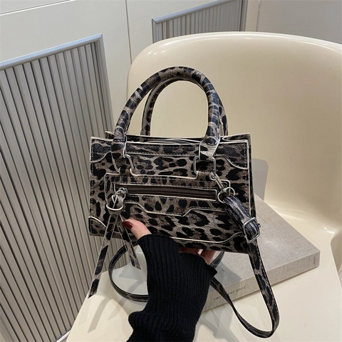 Fashion Leopard Print Handbag Synthetic Leather Crossbody Bag With Detachable Strap Front Zip Pocket Square Shoulder Bag