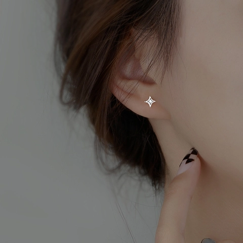Mini Ster Oorknopjes Koper Zirkoon Ingelegd Minimalistisch Vierpuntige Ster Fijne Sieraden Met Koperen Oorsteker