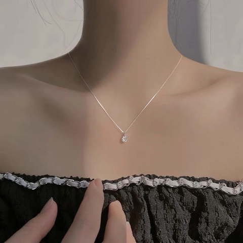 Minimalist Teardrop Pendant Necklace Copper Cubic Zirconia Hollow Water Drop Design Elegant Jewelry For Women