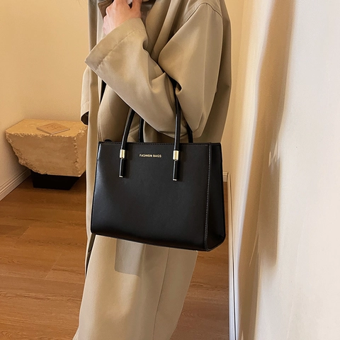 Borsa A Mano Da Donna In Pelle PU Grande Capacità Semplice Borsa Tote Con Hardware Dorato E Tracolla Regolabile