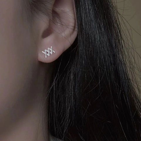 Copper Ribbon Bow Earrings Matte Silver Color With Lace Up Design Versatile Sweet Cool Style Long Drop Studs For Women