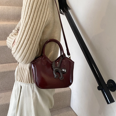 Women Retro Glossy PU Leather Bucket Bag With Cat Charm Handbag Crossbody Tote Bag For Daily Office Shopping Solid Color