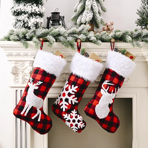 Calze Di Natale A Quadretti Rosso Nero Pelliccia Sintetica Ricamo Renna Fiocco Di Neve Decorazione Da Appendere