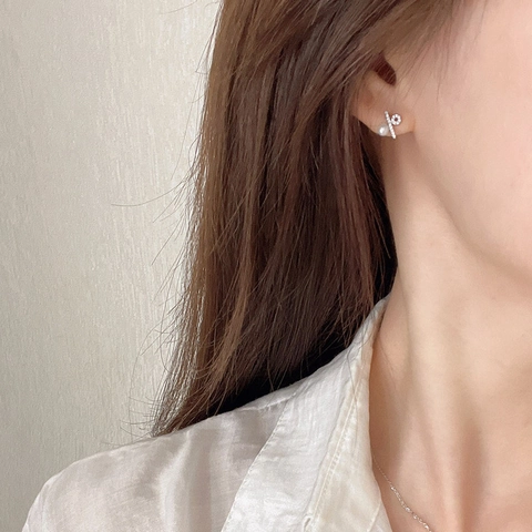 Orecchini Asimmetrici Con Simbolo Di Percentuale Con Perla Artificial E Zircone Rame Perno In Argento Chic Personalizzato