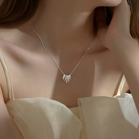 Minimalist Fan Shaped Long Bar Tassel Necklace Copper Geometric Radiating Bar Clavicle Chain For Women