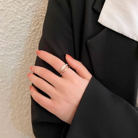 Doppelschichtiger Wellenring Aus Vergoldetem Kupfer Mit Weißem Emaille Ausgehöhlt Offen Verstellbar Modeschmuck Geschenk Für Frauen