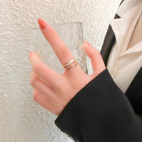 Doppelschichtiger Wellenring Aus Vergoldetem Kupfer Mit Weißem Emaille Ausgehöhlt Offen Verstellbar Modeschmuck Geschenk Für Frauen