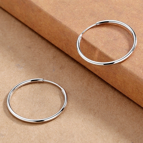 Minimalistische Polierte Große Creolen Übertriebene Glatte Runde Kreis Schmuck Für Frauen Schicke Geometrische Kupfer