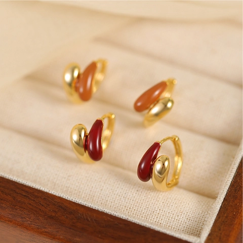 Orecchini Huggie In Rame Retrò Francese Con Smalto Rosso Goccia D'acqua Stile Vintage Per Donna