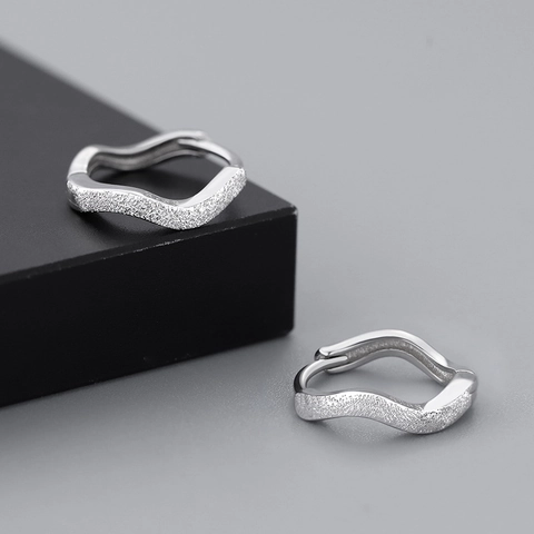 Orecchini A Cerchio A Onda Irregolare Rame Con 925 Sterling Silver Earring Post Smerigliato Opaco Minimalista