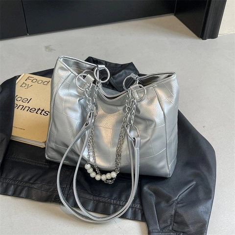 Women Large Capacity Tote Bag PU Leather Quilted Geometric Stitching Silver Chain Artificial Pearl Decoration Shoulder Handbag