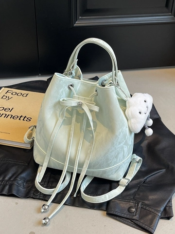 Mode Damen Plissierter PU Leder Eimer Rucksack Kordelzug Lässige Reisetasche Mit Süßem Wolken Plüsch Anhänger