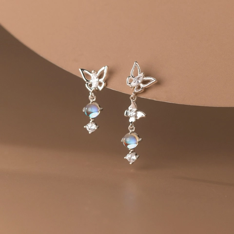 Asymmetrische Schmetterling Lange Hängeohrringe Mit Mondstein Zirkon Kupfer Silbernen Ohrsteckern Elegante Nischenschmuck
