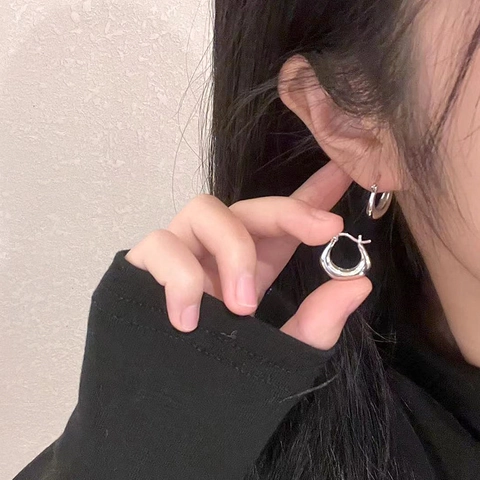 Minimalistische Metall Hoop Ohrringe Mit Silbernem Ohrstecker Polierte Geometrische U Förmige Ohrclips Für Damen