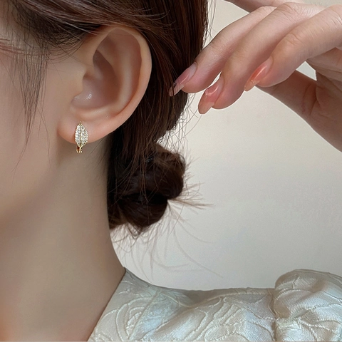 Blad Hoop Oorbellen Koper Micro Pave Zirkoon Klein Delicaat Natuurlijke Stijl Voor Vrouwen Met Zilveren Oorsteker