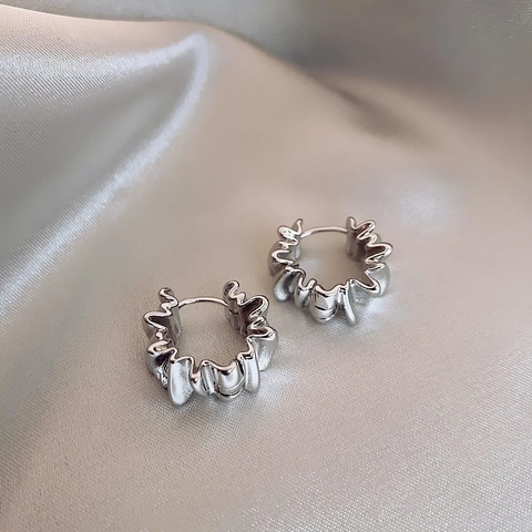 Orecchini A Cerchio Plissettati Irregolari Per Donna Rame Texture Metallo Liquido Ondulato Gioielli Minimalisti Retrò Francesi
